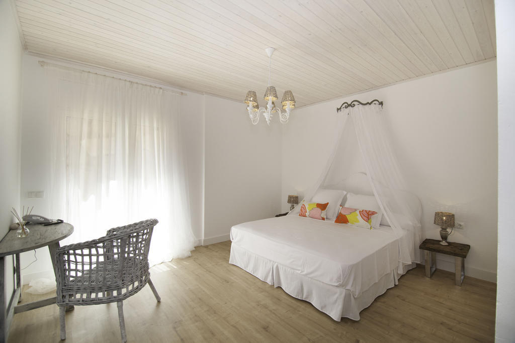 Es Cel De Begur Hotel Cameră foto